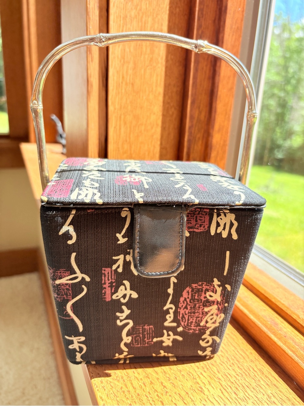 Sunny Hawaii Vintage Chinese Take Out Box Tote Purse Silver Metal Bamboo Handle